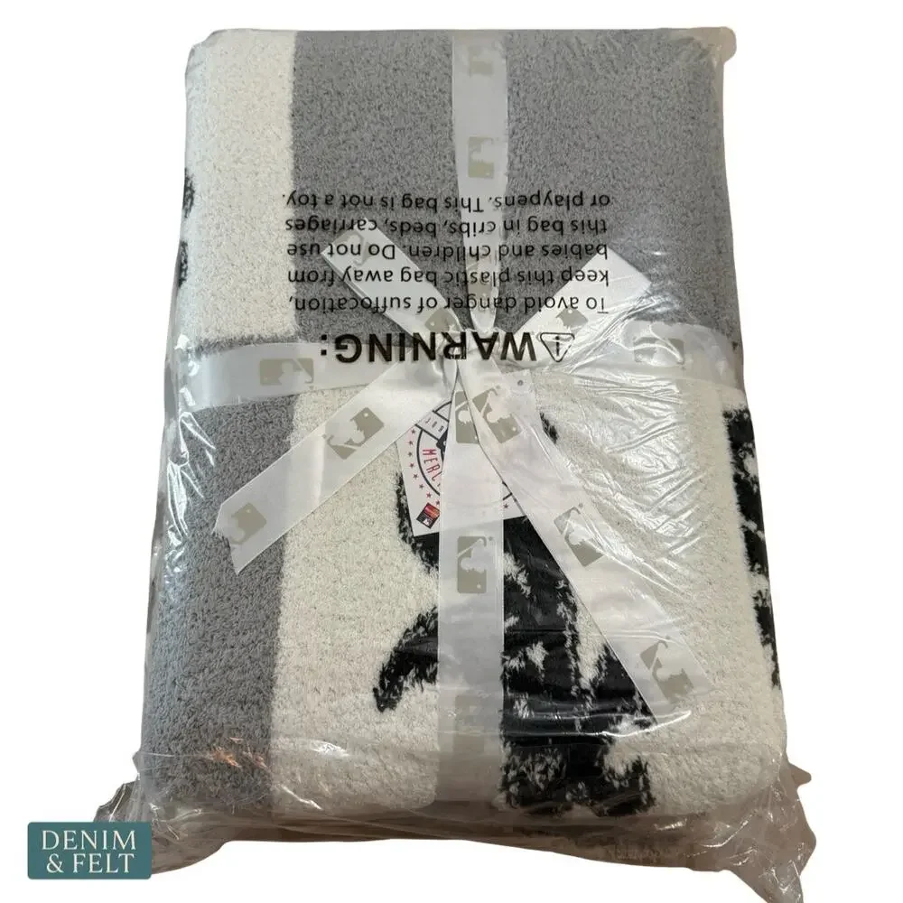NEW The Styled Collection Chicago White Sox MLB Buttery‎ Ombre Check Blanket